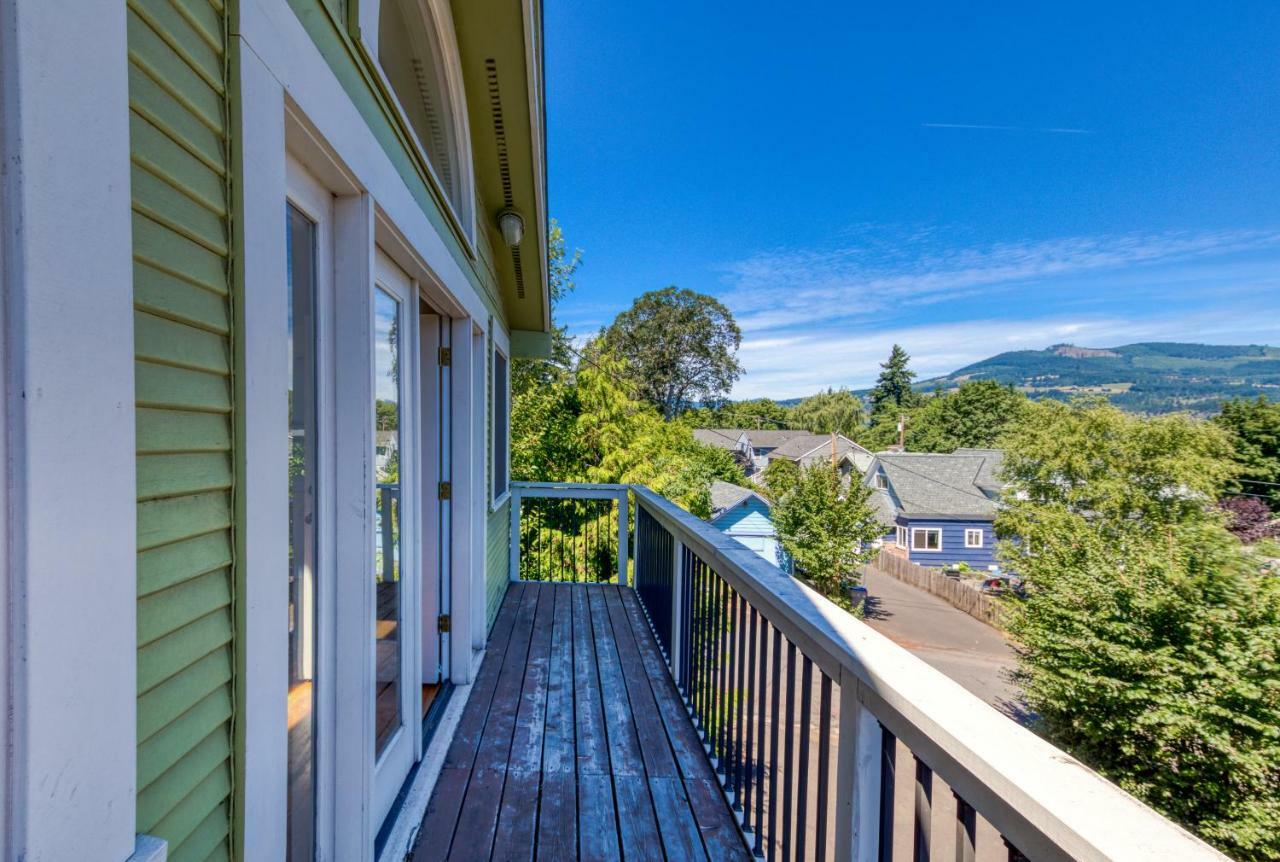 Azusa House Hood River Exterior foto