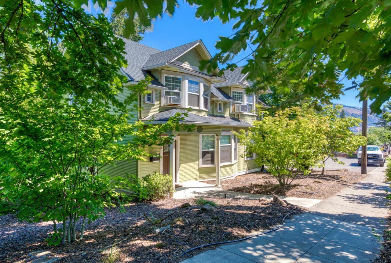 Azusa House Hood River Exterior foto